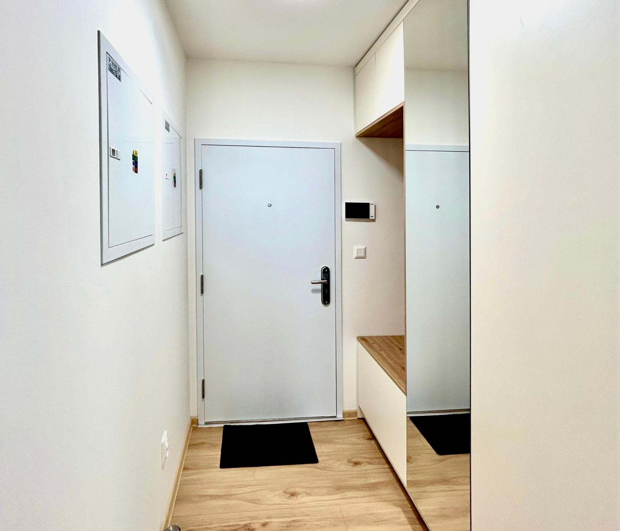 Urso Apartment Lipótszentmiklós Kültér fotó